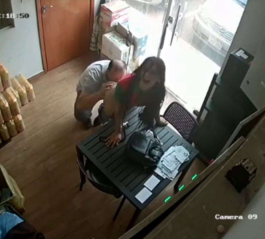 La encontró borrachita y se la culio todita + VIDEO 1