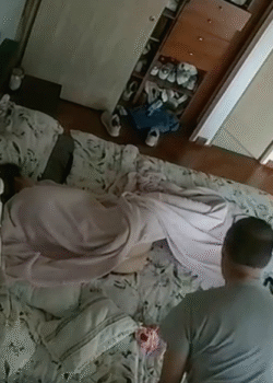 Padrastro morboso se coge a su hijastra 16