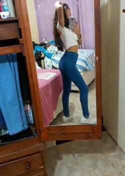 Flaquita adicta a grabarse manoseandose la CONCHITA 5