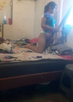 Mirando que se vaya el marido para culiar con el vecino + VIDEOS 4