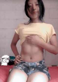 Morrita activando su fueguito 5