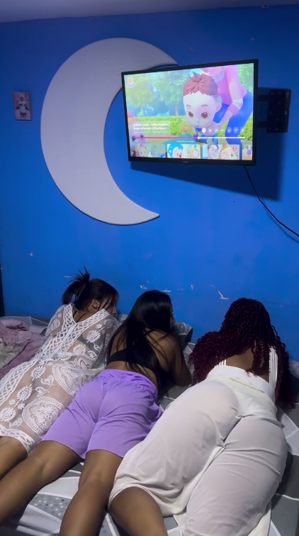 TRES buenos culotes solitos en el cuarto + VIDEITO 1