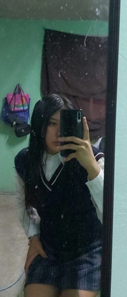 Colegiala FOLLONA sabe mamarla DELICIOSO 1