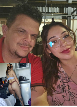 Aporte de un cornudo nos muestra el culo de su mujer 4