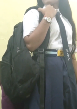 Estudiante es obligada por su profe si no cumple su tarea 11