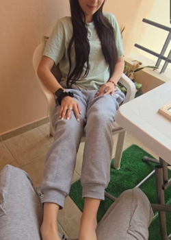 Me visita mi mejor amiga y le dan ganas que me la folle en el balcon AMATEUR 6