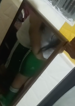 Le bajo los shorts de educación física a mi compañerita de clase y follamos 6