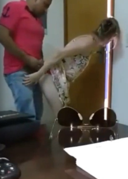 Esposa infiel follada a cuatro patas 4