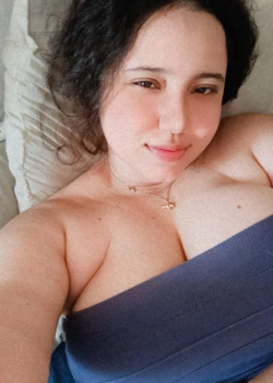 Maia gordibuena trola con unas tremendas tetas 1