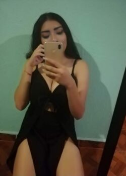 Candela morrita mexicana adolescente filtrada 18
