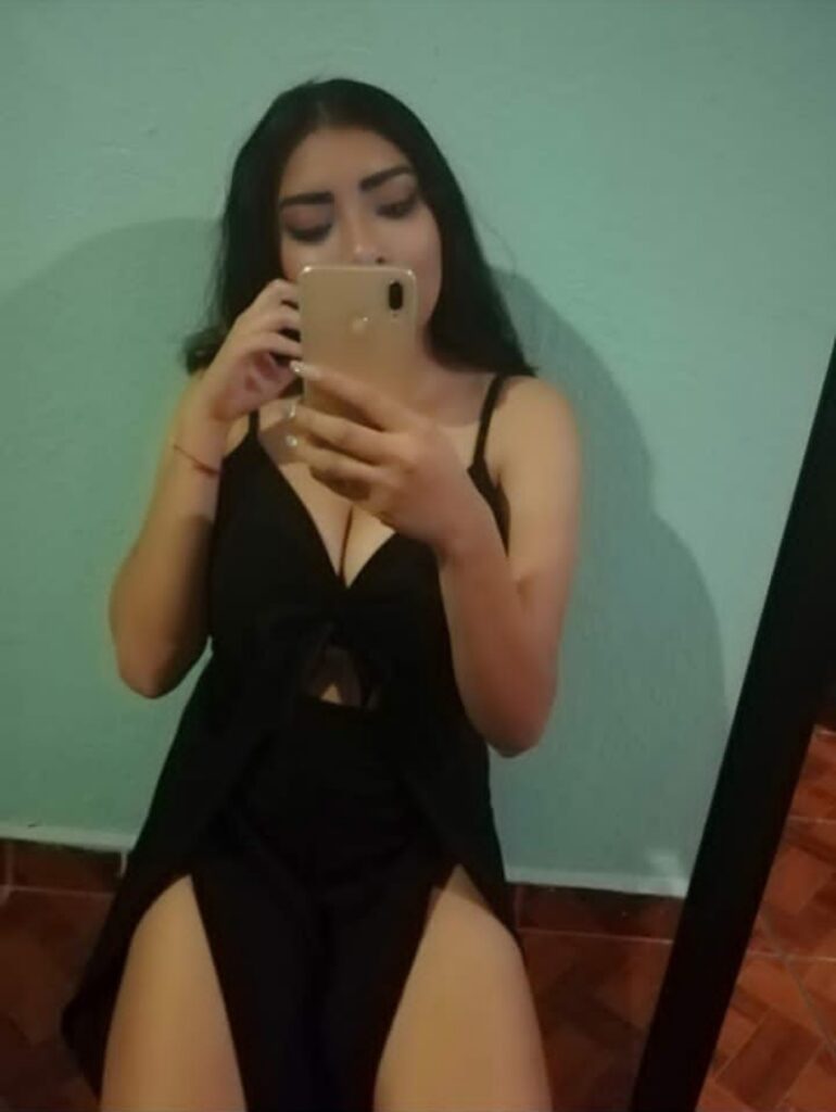 Candela morrita mexicana adolescente filtrada 1